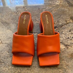 ALOHAS Bright Orange Square-Toe Block Heel Mules